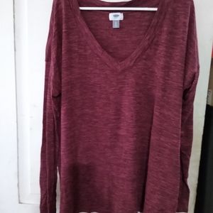 Old Navy lightweight sweater in Burgundy